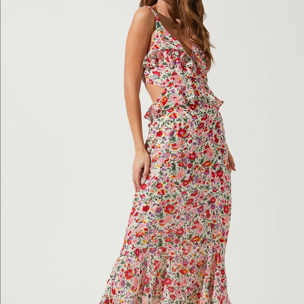ASTR The Label Wildflower Midi Dress